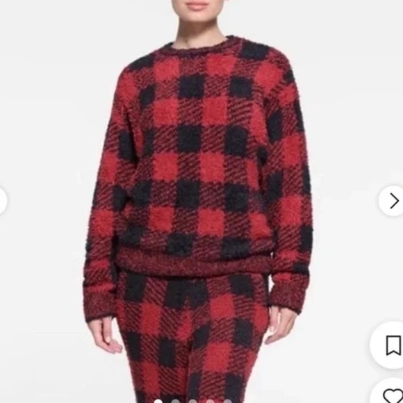 SKIMS Women's Red and Black Plaid Pajama Set - Picture 3 of 9